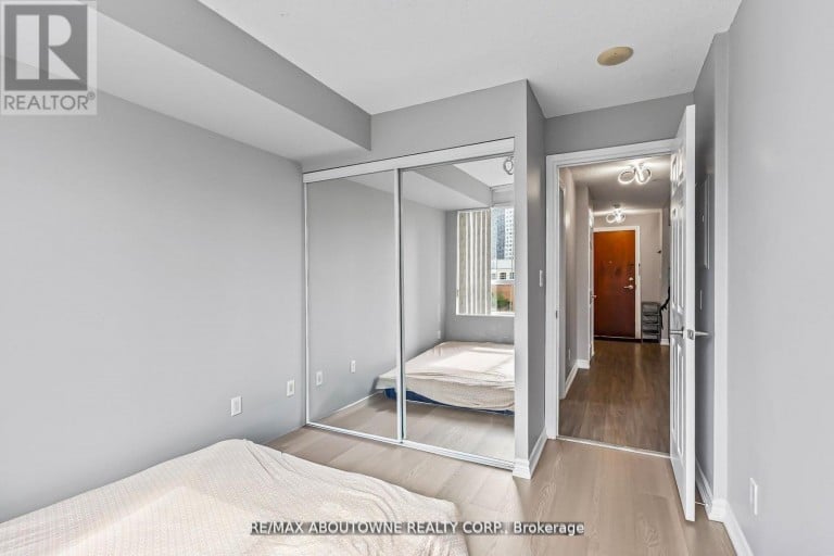 401 - 310 BURNHAMTHORPE ROAD W, Mississauga (City Centre), Ontario, L5B4P9