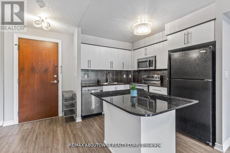 401 - 310 BURNHAMTHORPE ROAD W, Mississauga (City Centre), Ontario, L5B4P9