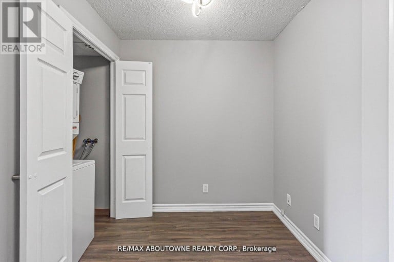 401 - 310 BURNHAMTHORPE ROAD W, Mississauga (City Centre), Ontario, L5B4P9