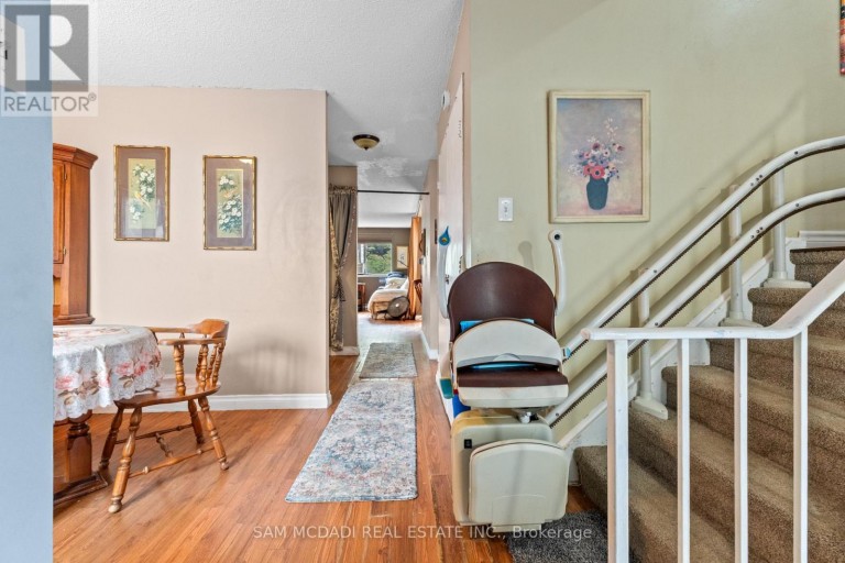 164 - 2170 BROMSGROVE ROAD, Mississauga (Clarkson), Ontario, L5J4J2