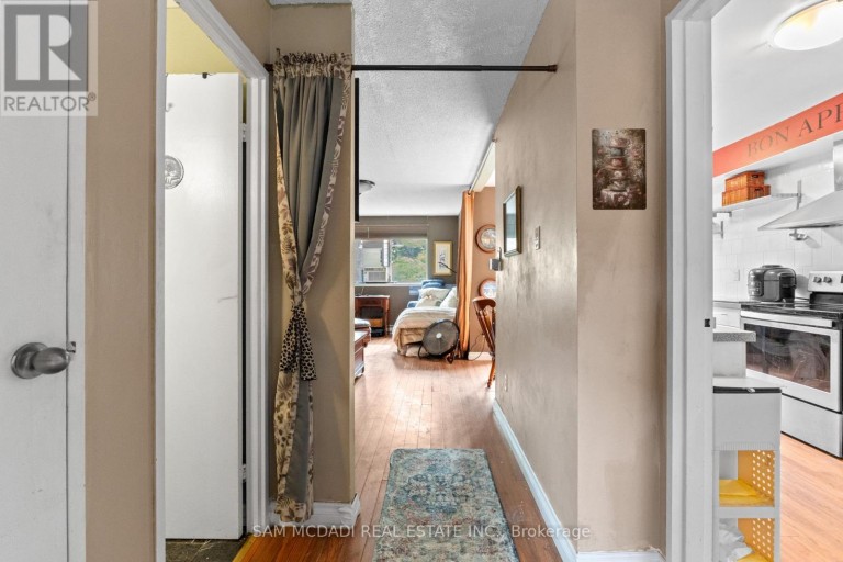 164 - 2170 BROMSGROVE ROAD, Mississauga (Clarkson), Ontario, L5J4J2