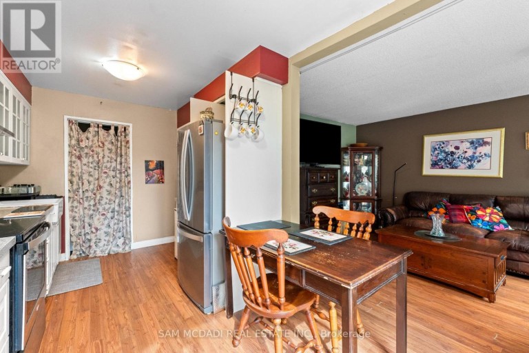 164 - 2170 BROMSGROVE ROAD, Mississauga (Clarkson), Ontario, L5J4J2