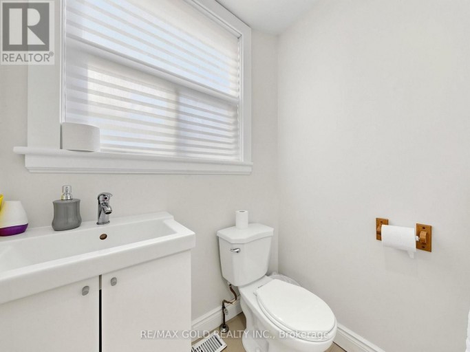 746 KING STREET W, Hamilton (Westdale), Ontario, L8S1J8