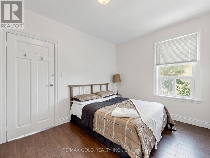 746 KING STREET W, Hamilton (Westdale), Ontario, L8S1J8