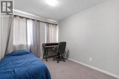 129 Yorkville Avenue SW Calgary Alberta photo 13