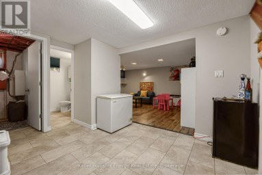 405 BERNHARD CRESCENT Oshawa (O'Neill) Ontario photo 21