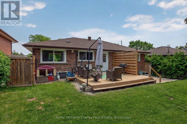 405 BERNHARD CRESCENT, Oshawa (O'Neill), Ontario, L1G2B7