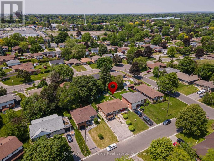405 BERNHARD CRESCENT, Oshawa (O'Neill), Ontario, L1G2B7