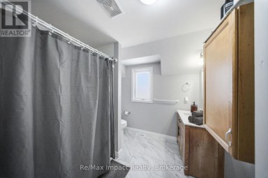 7 UNIVERSITY AVENUE E Cobourg Ontario photo 14