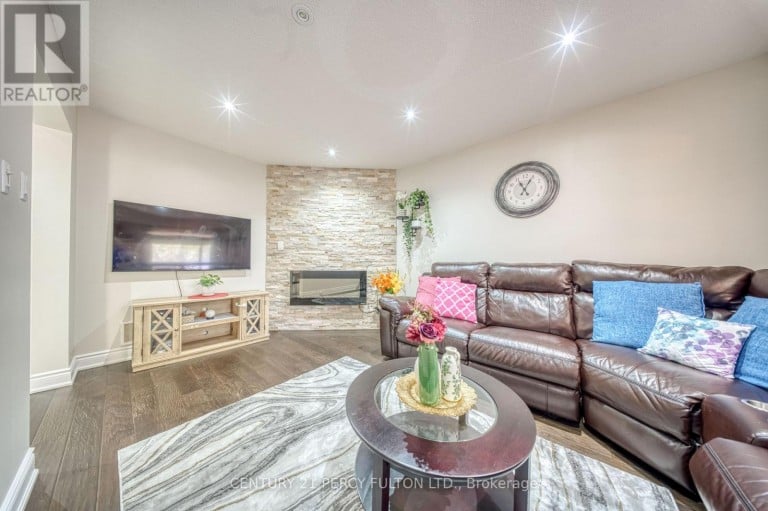 46 HEARNE CRESCENT, Ajax (Central), Ontario, L1T3P6