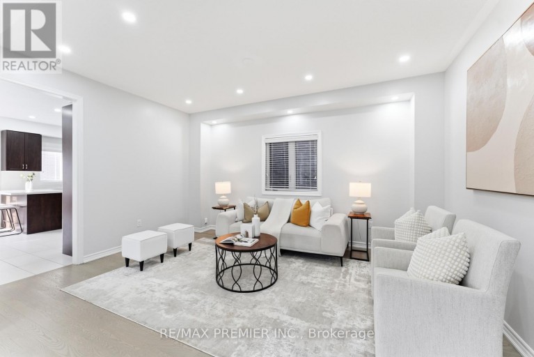122 MCKENZIE WAY, Bradford West Gwillimbury (Bradford), Ontario, L3Z4J4