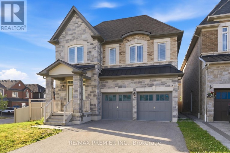 122 MCKENZIE WAY, Bradford West Gwillimbury (Bradford), Ontario, L3Z4J4