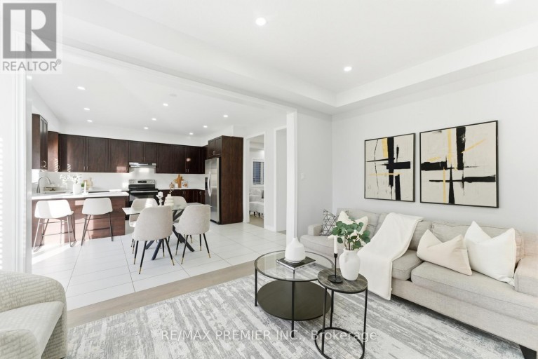 122 MCKENZIE WAY, Bradford West Gwillimbury (Bradford), Ontario, L3Z4J4