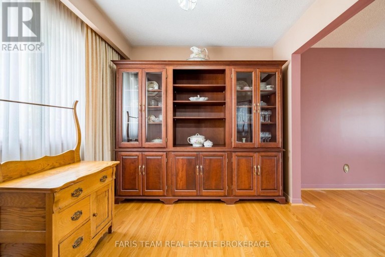 51 DAVIES CRESCENT, Barrie (Grove East), Ontario, L4M2M4