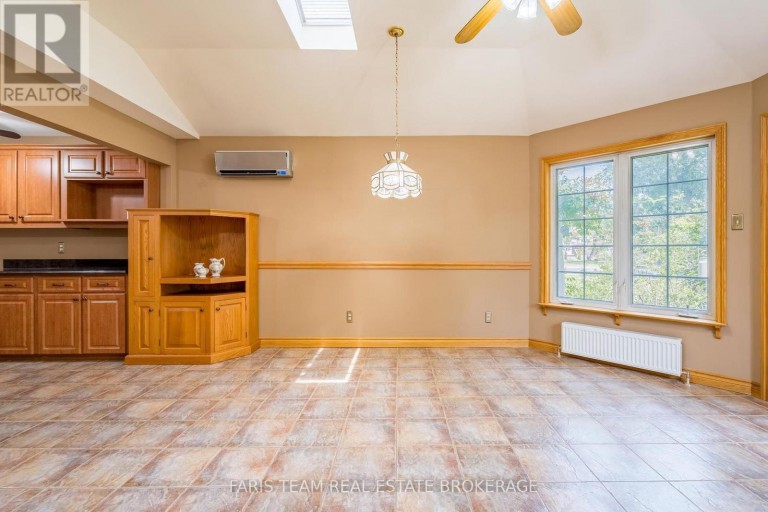 51 DAVIES CRESCENT, Barrie (Grove East), Ontario, L4M2M4