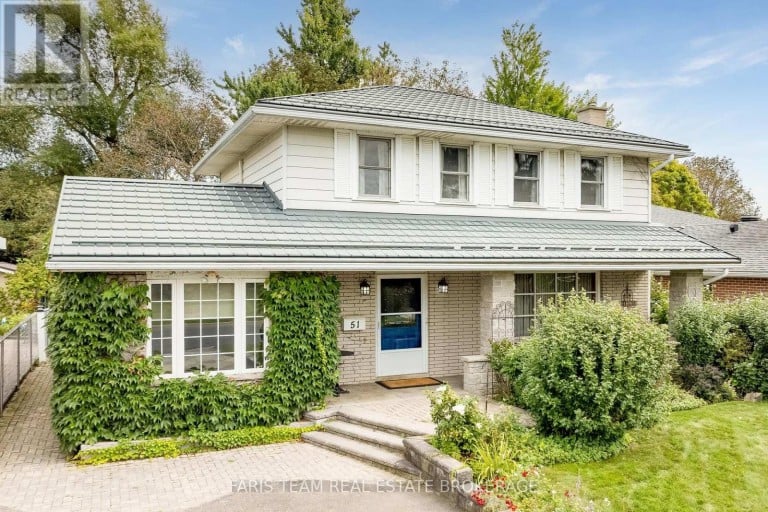 51 DAVIES CRESCENT, Barrie (Grove East), Ontario, L4M2M4