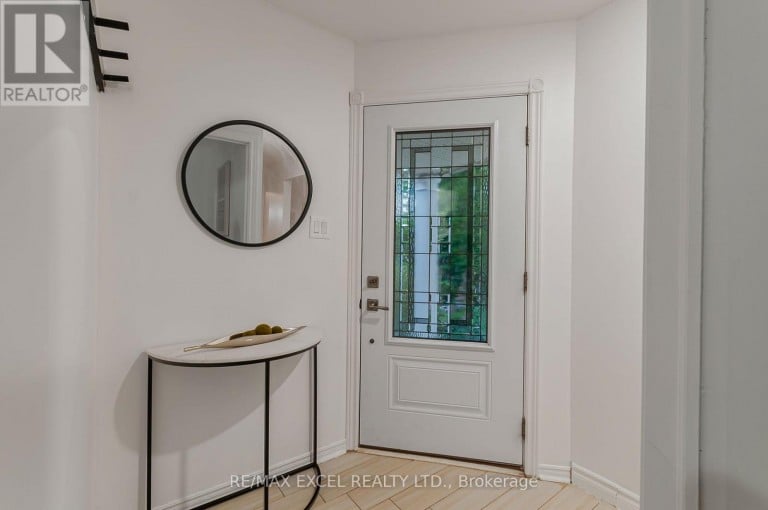 218 ANGELINE STREET N, Kawartha Lakes (Lindsay), Ontario, K9V5E9