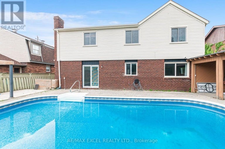 218 ANGELINE STREET N, Kawartha Lakes (Lindsay), Ontario, K9V5E9
