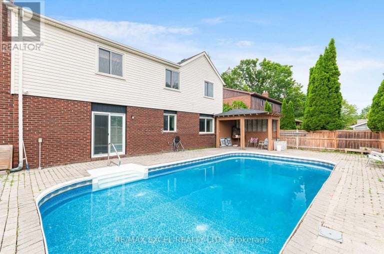 218 ANGELINE STREET N, Kawartha Lakes (Lindsay), Ontario, K9V5E9