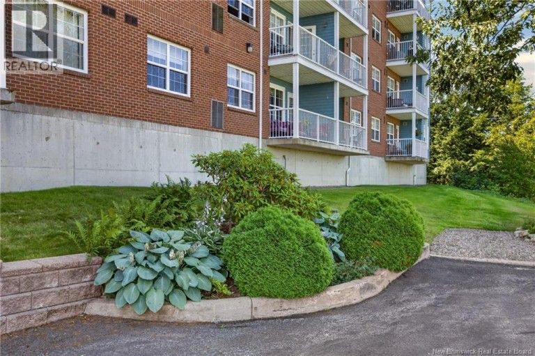1 Golf Greens Unit# 413, Fredericton, New Brunswick, E3B9T9