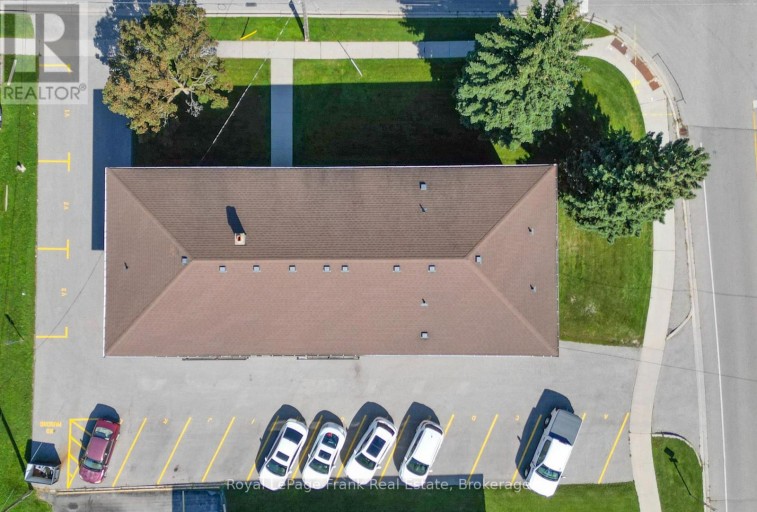 300 ATHOL STREET, Whitby (Downtown Whitby), Ontario, L1N3Z4