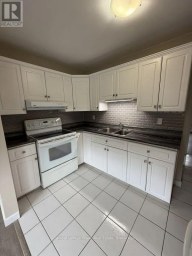 300 ATHOL STREET Whitby (Downtown Whitby) Ontario photo 11