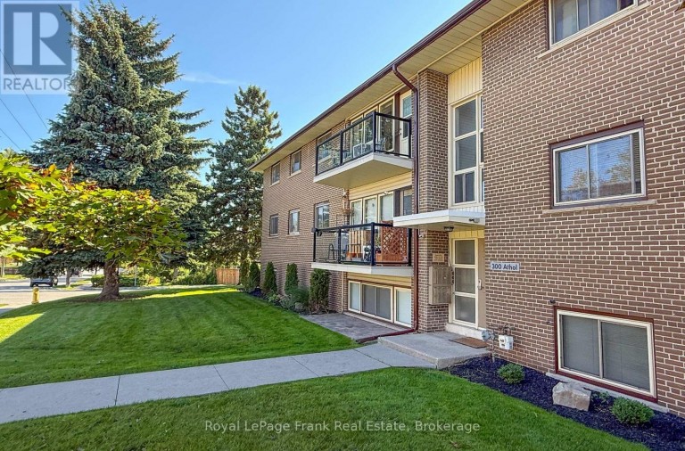 300 ATHOL STREET, Whitby (Downtown Whitby), Ontario, L1N3Z4