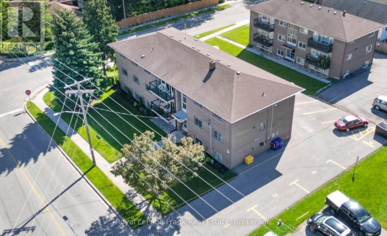 300 ATHOL STREET, Whitby (Downtown Whitby), Ontario, L1N3Z4