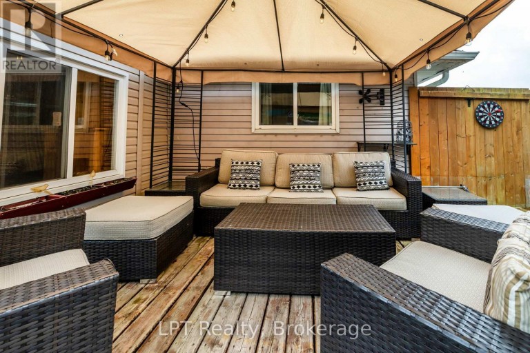 755 WESLEY DRIVE, Oshawa (Donevan), Ontario, L1H7X6