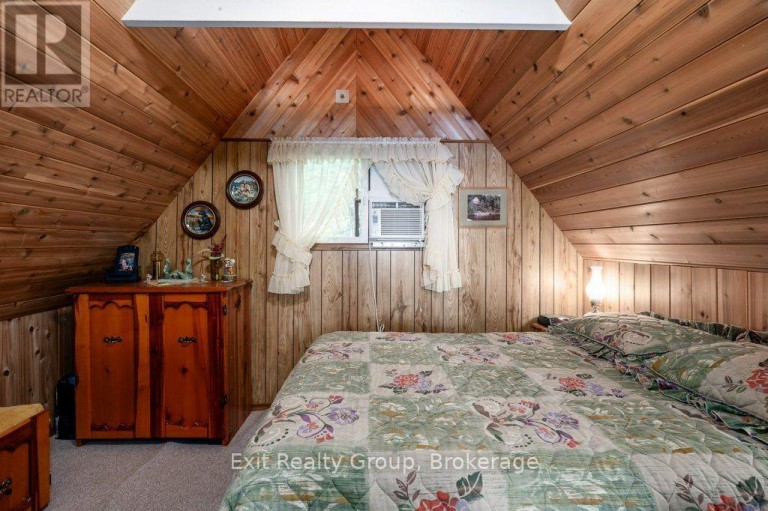 2010 SHABOMEKA LAKE, Frontenac (Frontenac North), Ontario, K0H1K0