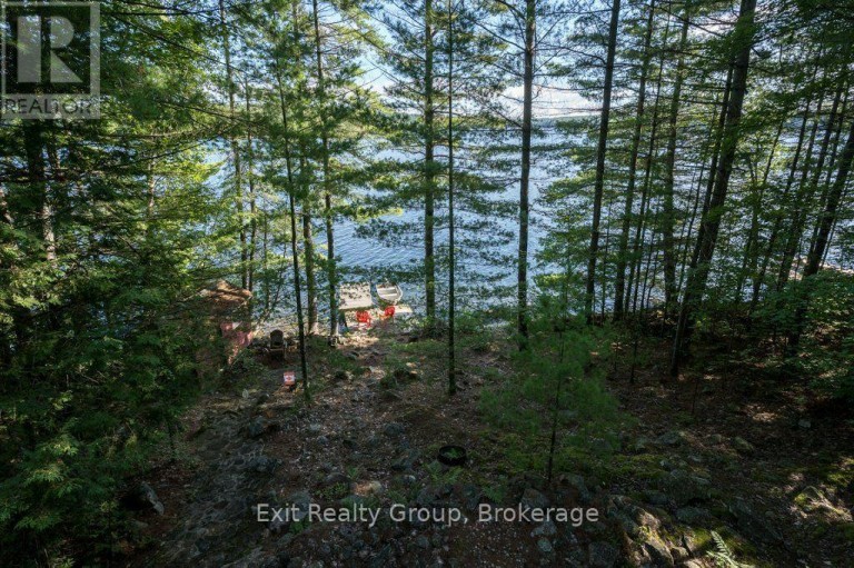 2010 SHABOMEKA LAKE, Frontenac (Frontenac North), Ontario, K0H1K0