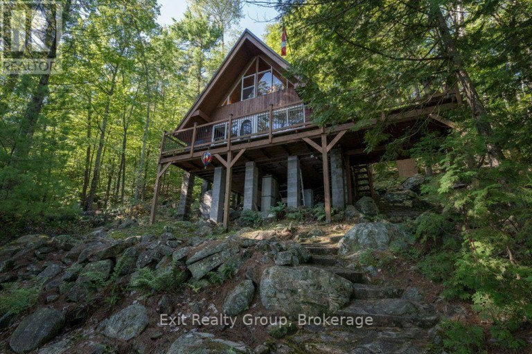 2010 SHABOMEKA LAKE, Frontenac (Frontenac North), Ontario, K0H1K0