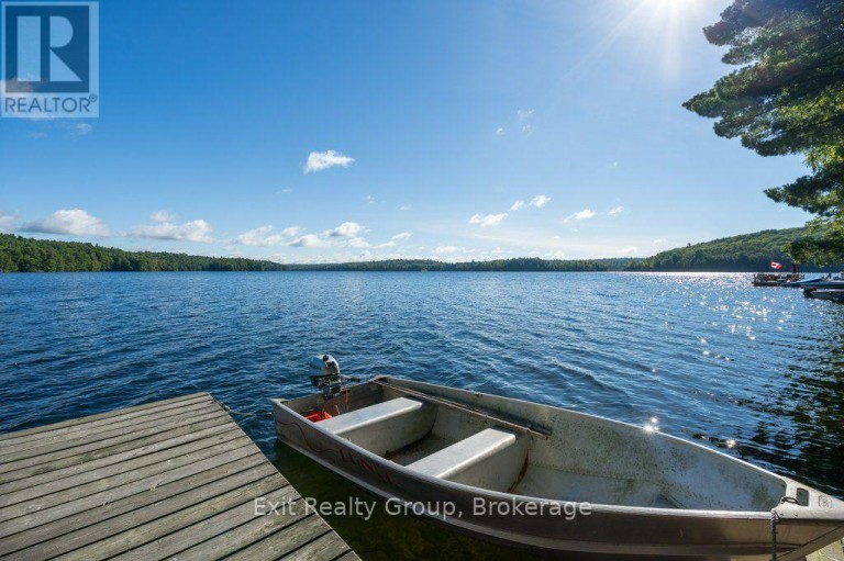 2010 SHABOMEKA LAKE, Frontenac (Frontenac North), Ontario, K0H1K0