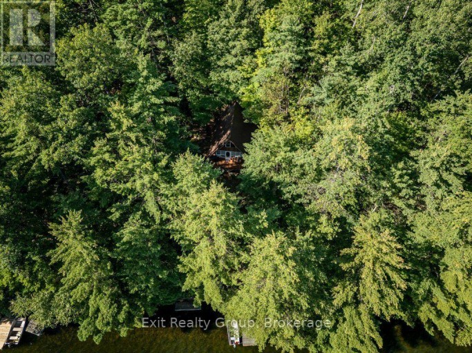 2010 SHABOMEKA LAKE, Frontenac (Frontenac North), Ontario, K0H1K0