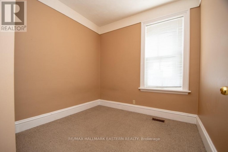 10 HILL STREET, Selwyn, Ontario, K0L2H0