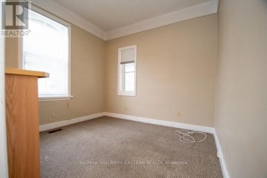 10 HILL STREET Selwyn Ontario photo 14