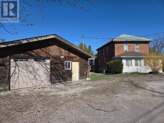 10 HILL STREET, Selwyn, Ontario, K0L2H0