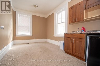 10 HILL STREET Selwyn Ontario photo 8