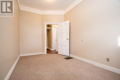 10 HILL STREET Selwyn Ontario photo 10