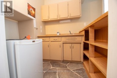10 HILL STREET Selwyn Ontario photo 16