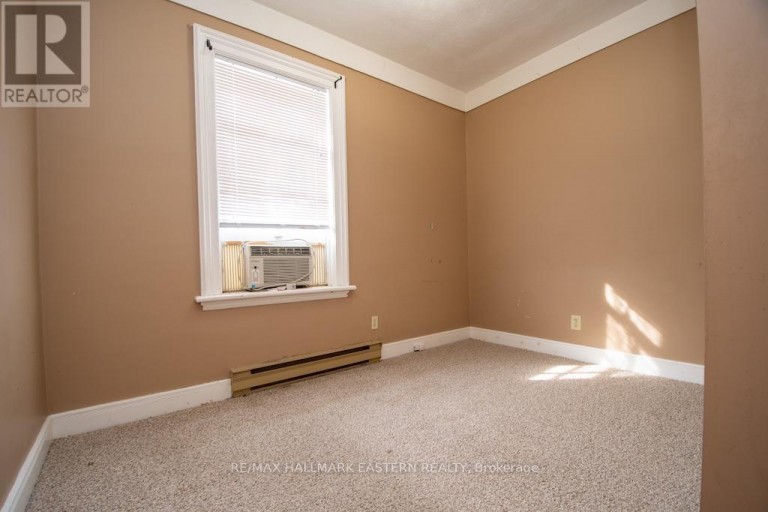 10 HILL STREET, Selwyn, Ontario, K0L2H0