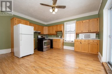10 HILL STREET Selwyn Ontario photo 28