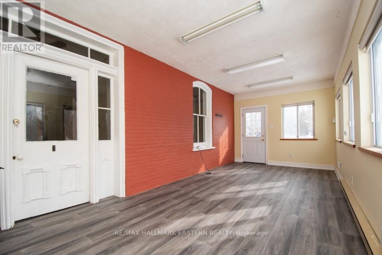 10 HILL STREET, Selwyn, Ontario, K0L2H0