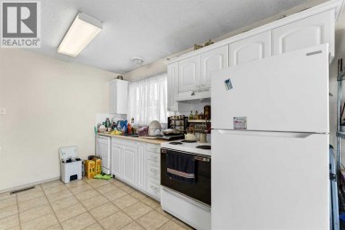 45 Clark Crescent SE Medicine Hat Alberta photo 14