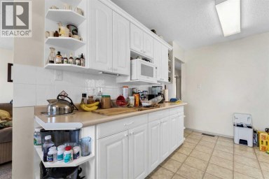 45 Clark Crescent SE Medicine Hat Alberta photo 15