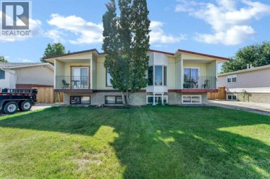 45 Clark Crescent SE Medicine Hat Alberta photo 3