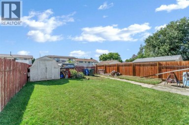 45 Clark Crescent SE Medicine Hat Alberta photo 46