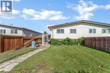45 Clark Crescent SE Medicine Hat Alberta photo 50