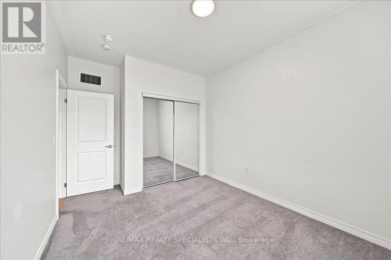 13 - 220 DISSETTE STREET, Bradford West Gwillimbury (Bradford), Ontario, L3Z4M2