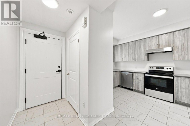 13 - 220 DISSETTE STREET, Bradford West Gwillimbury (Bradford), Ontario, L3Z4M2